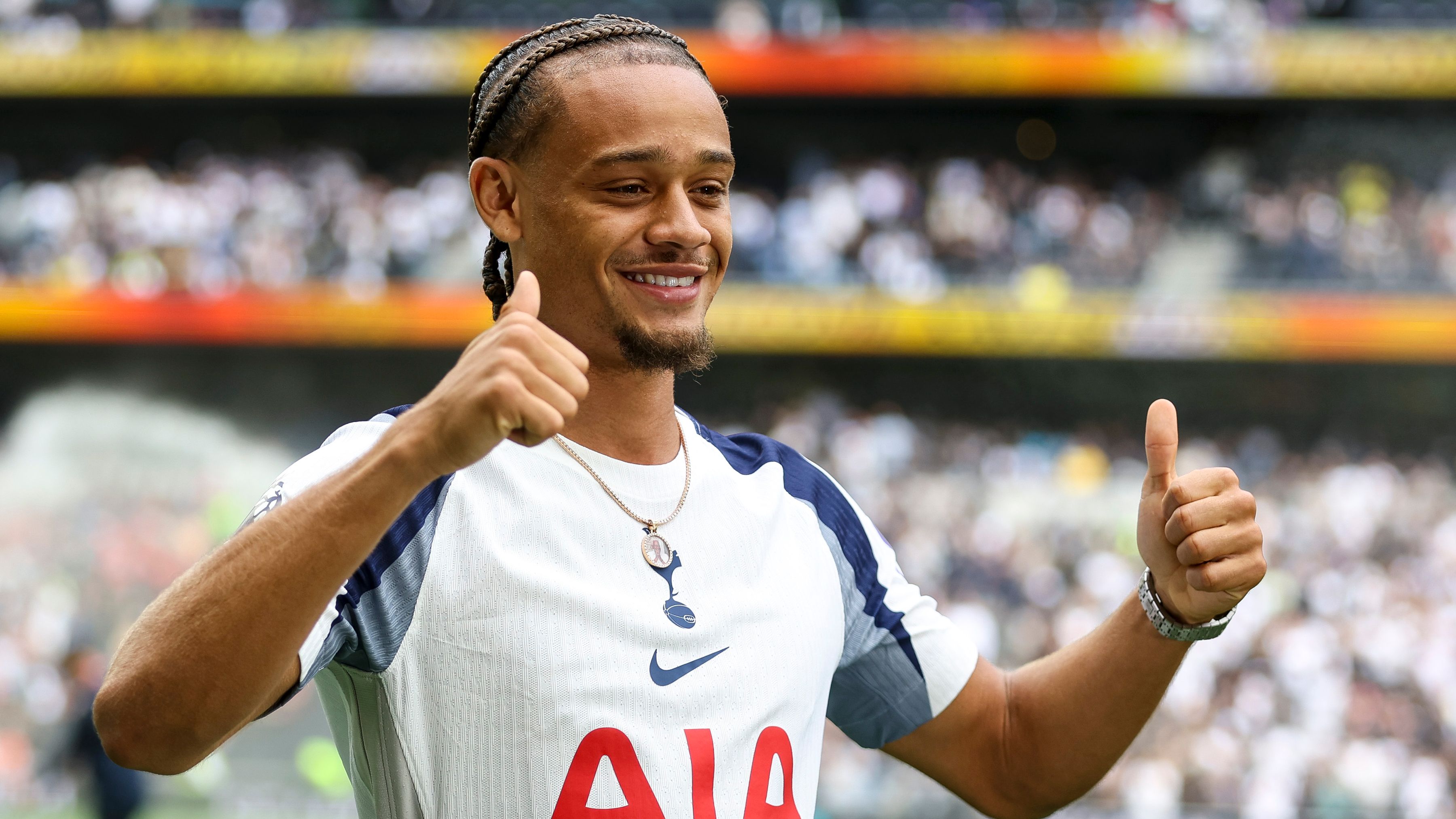 Xavi Simons Poised for Major Career Move to Tottenham, Following Endorsement by Thomas Frank After RB Leipzig Departure