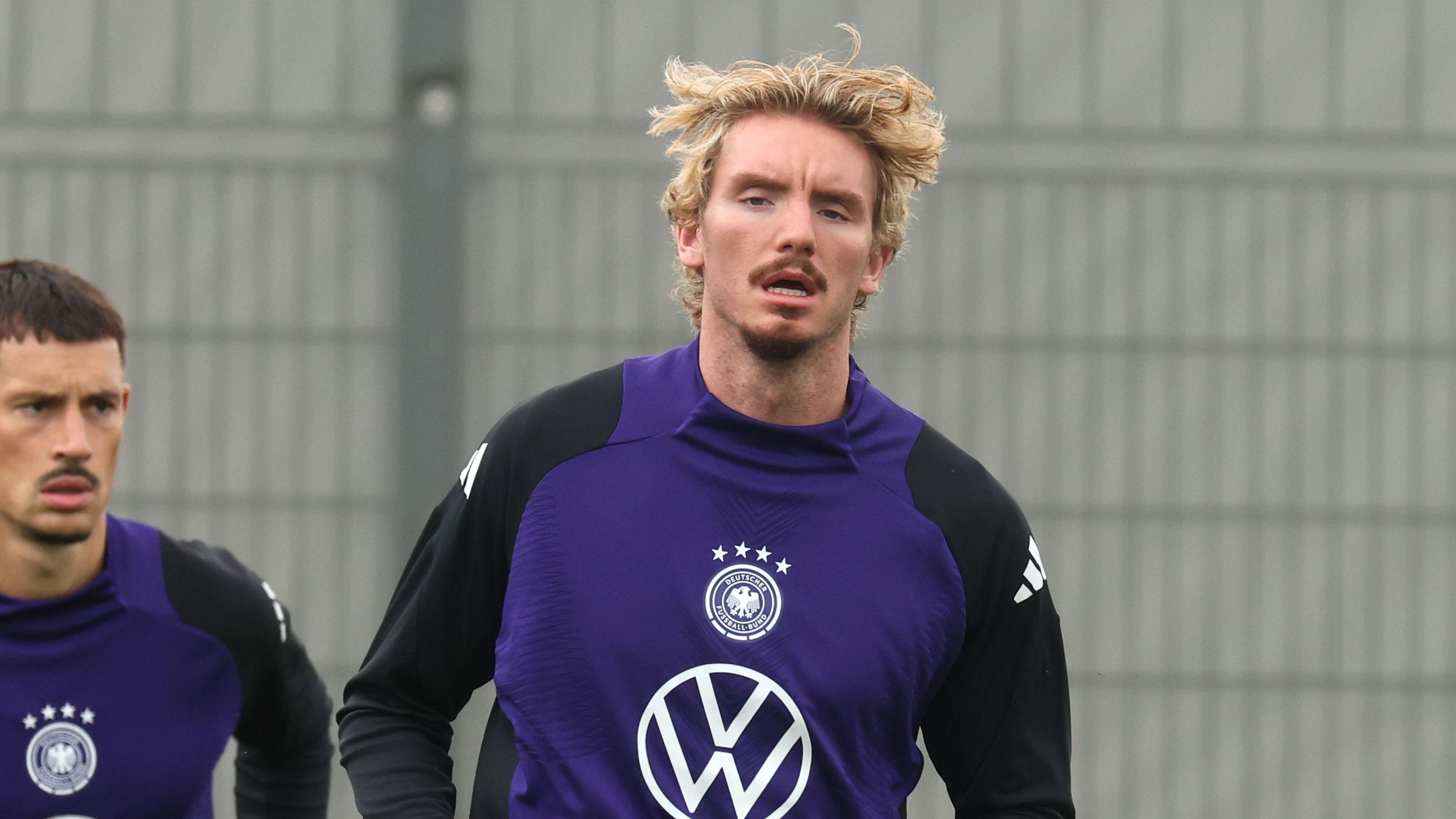Nick Woltemade's £69m Transfer to Newcastle Deemed ‘Extraordinary,' as Former Bayern Munich Coach Emphasizes Finance's Dominance in Football