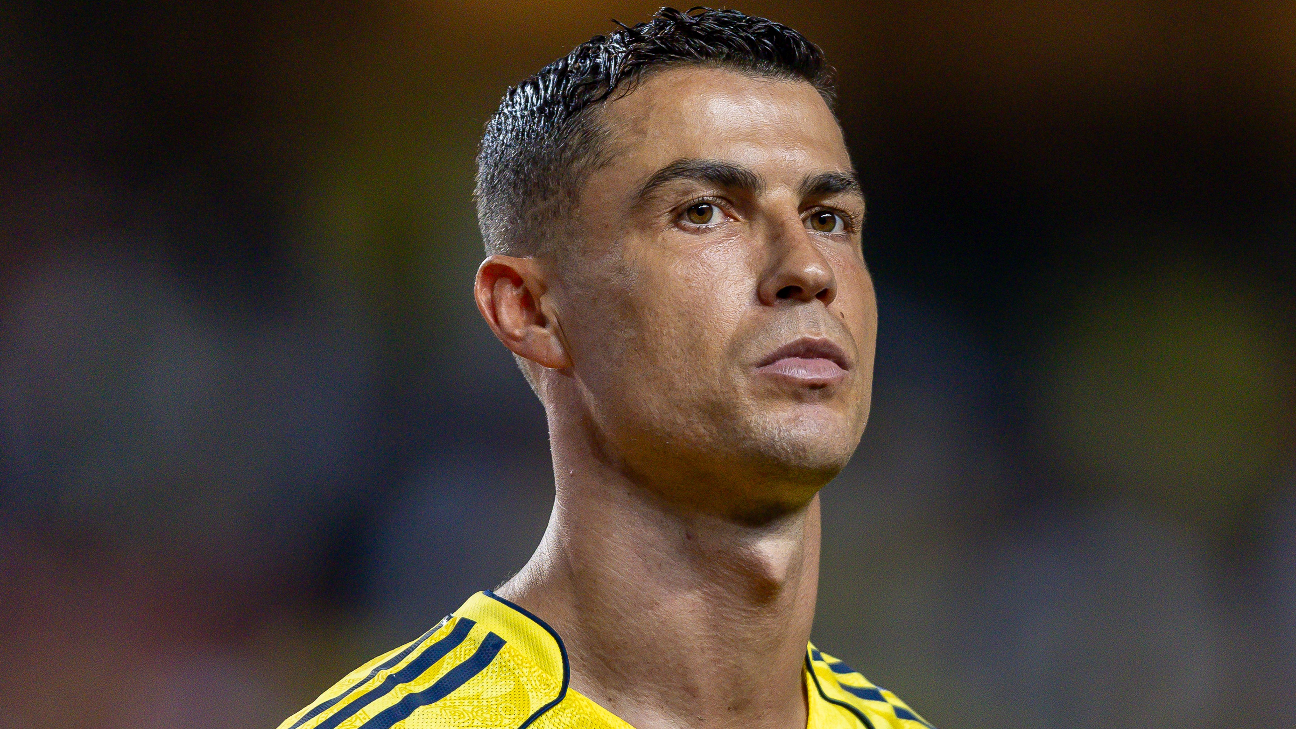 لماذا رفض بايرن ميونخ وبوروسيا دورتموند كريستيانو رونالدو أثناء سعيه للبقاء أوروبيًا قبل انتقاله إلى النصر؟