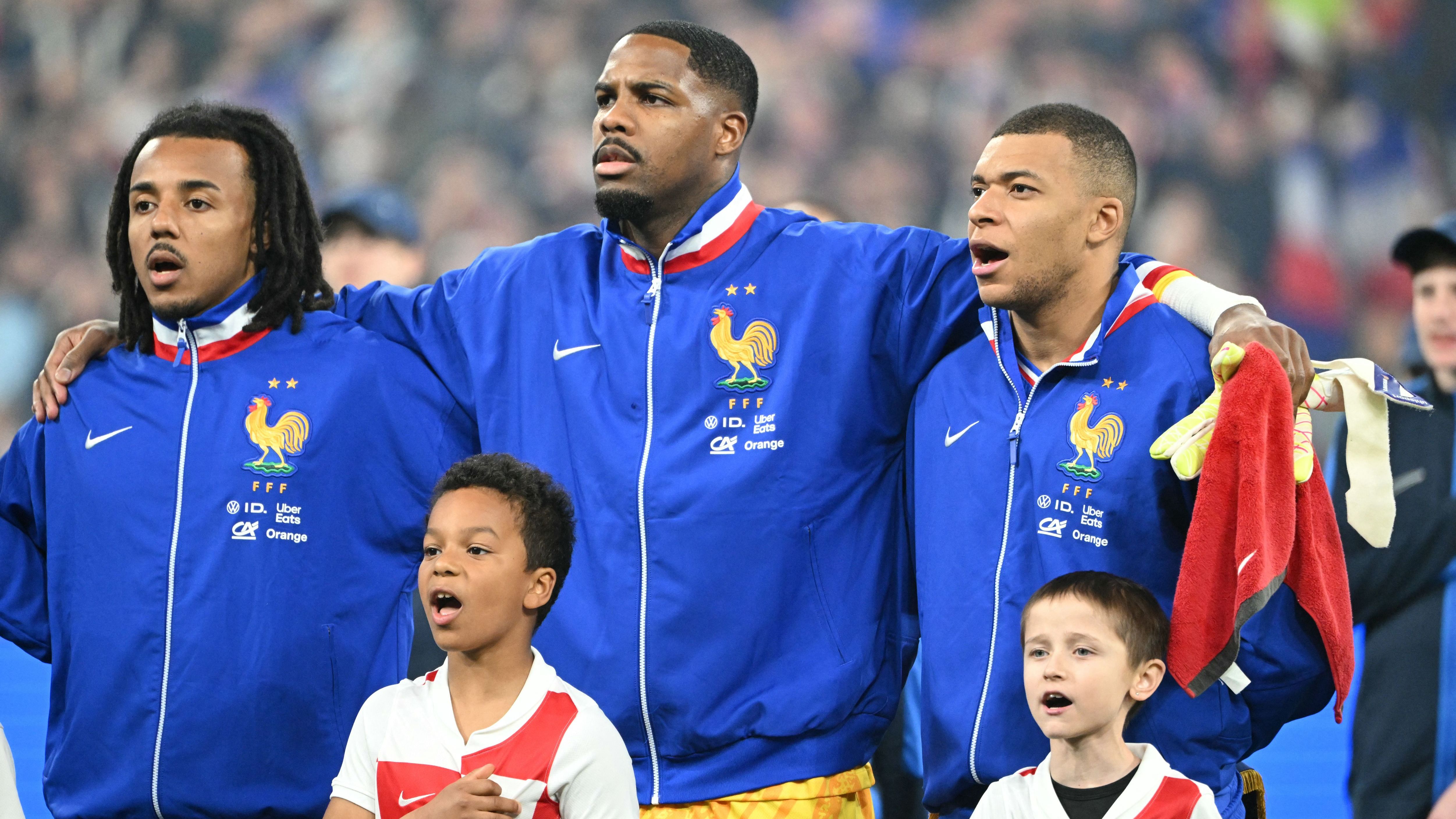 Kylian Mbappé Earns Respect from Teammates and Is Praised as a Natural Leader by Barcelona's Jules Koundé