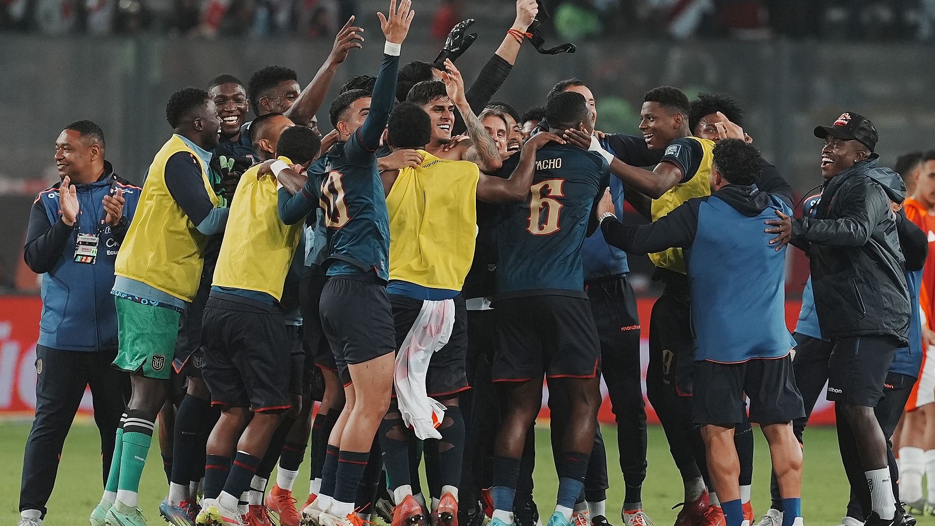 ทีมที่ผ่านเข้ารอบฟุตบอลโลก 2026: รายชื่อทีมทั้งหมดสำหรับสหรัฐอเมริกา แคนาดา และเม็กซิโก