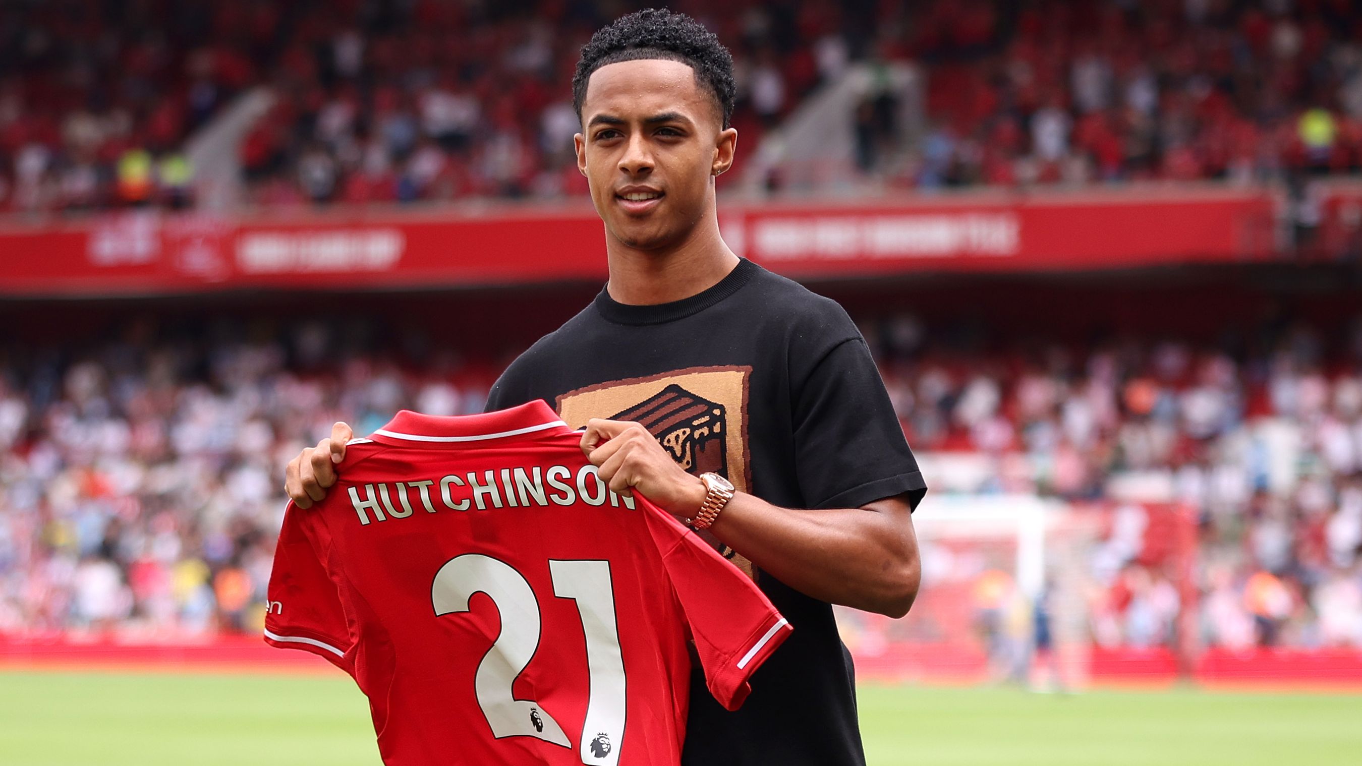 Nottingham Forest Exclude Record Signing Omari Hutchinson and Oleksandr Zinchenko from Europa League Squad