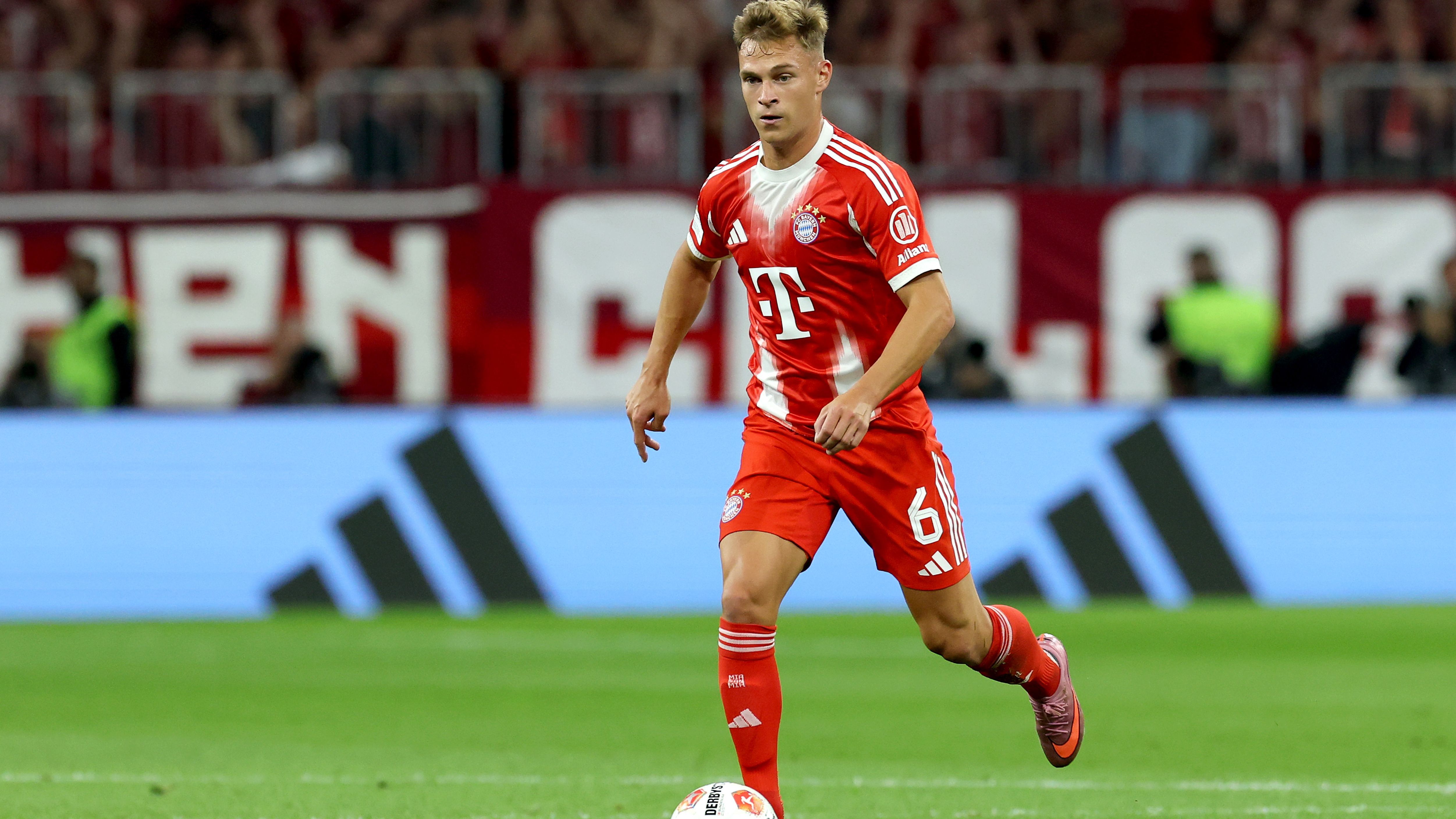 Joshua Kimmich Argues Premier League's Ability to Generate Massive Transfer Fees Exacerbates Spending, While Defending Players from Blame