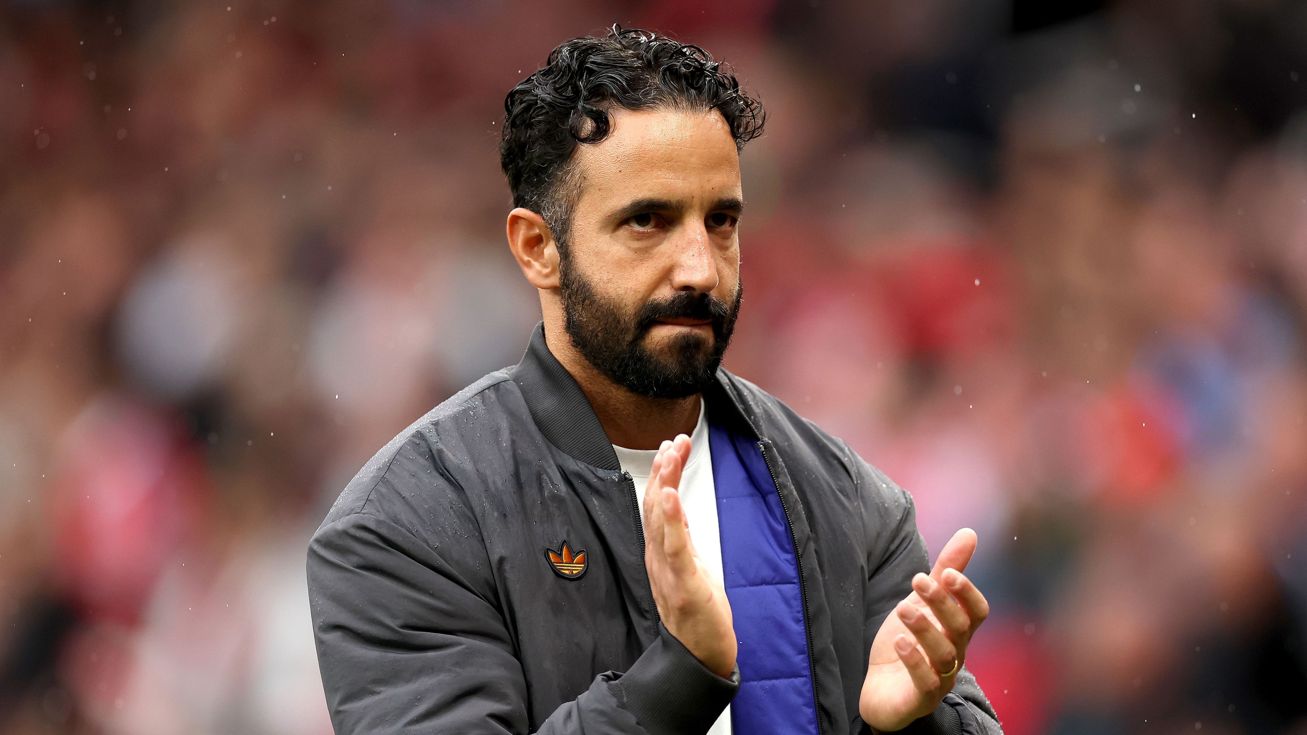 Manchester United Open to Offers for Goalkeepers Andre Onana and Altay Bayindir Following Senne Lammens' Arrival, with Saudi Arabian and Turkish Transfer Windows Still Active