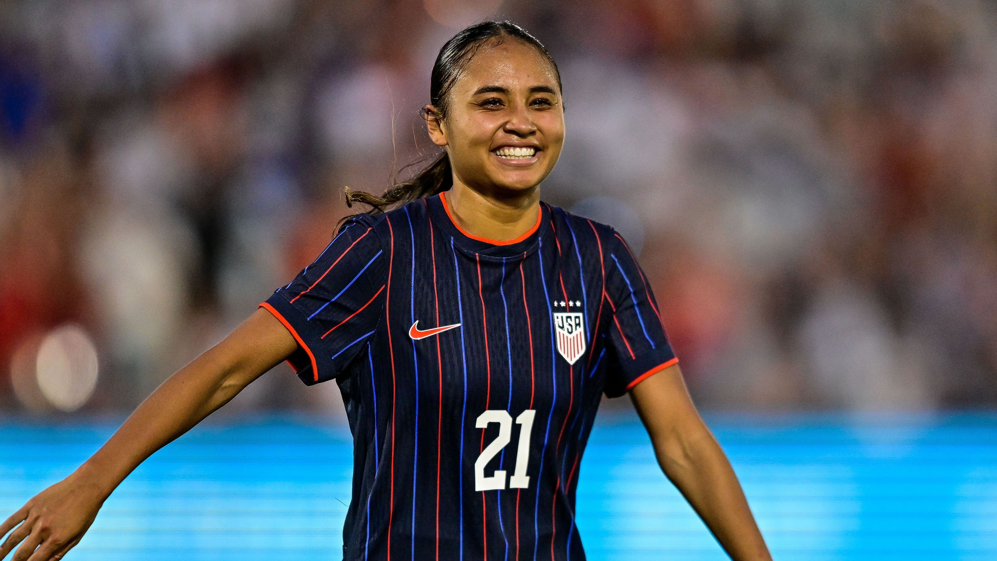 Chelsea Nears Deal for Alyssa Thompson: Blues Agree to Sign Angel City Star for Under £1m