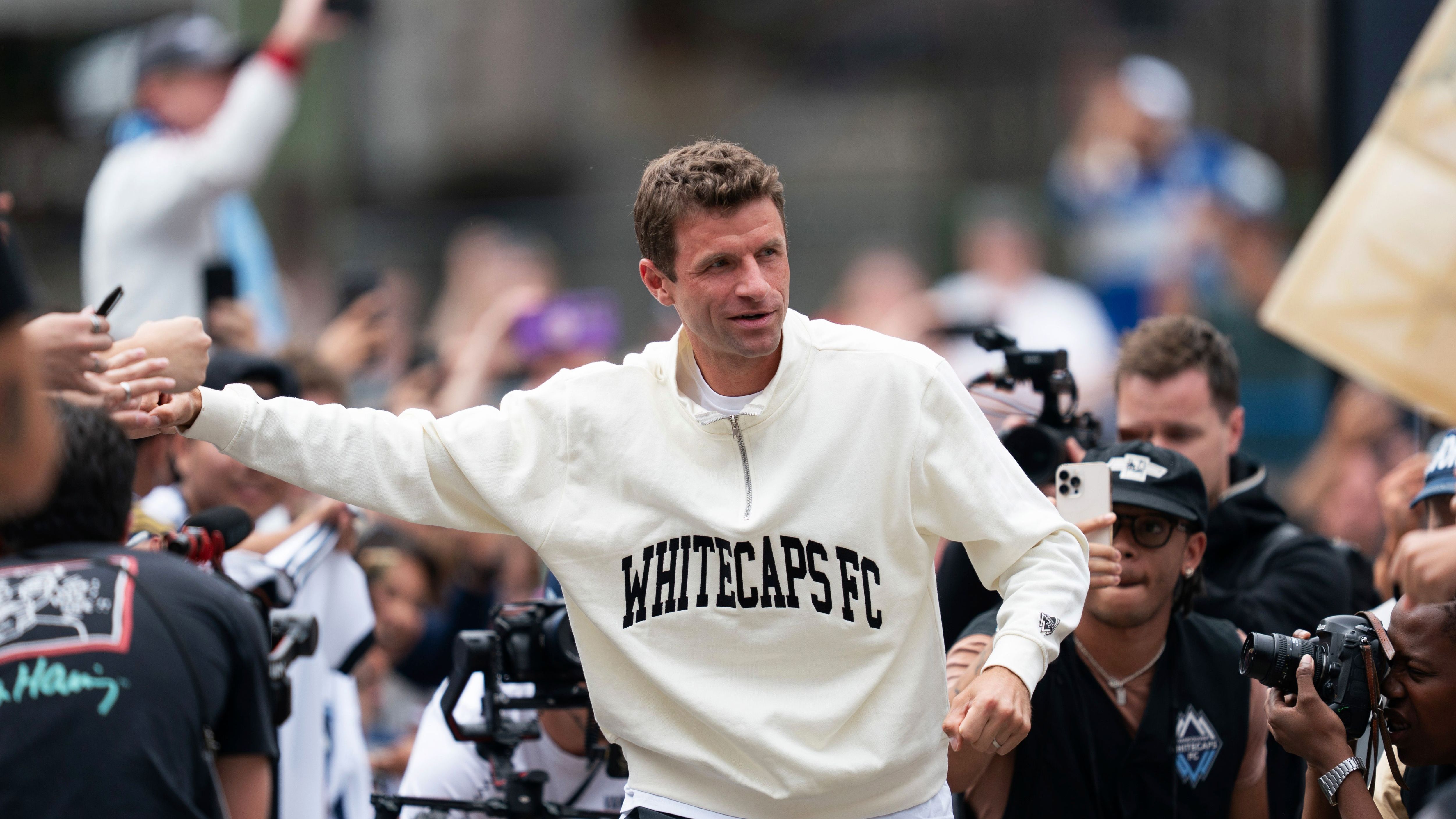 Thomas Müller Gets ‘Goosebumps' in Vancouver as New Whitecaps Star Unveils ‘Proper Bavarian Gift' for Teammate Who Cedes No. 13 Jersey