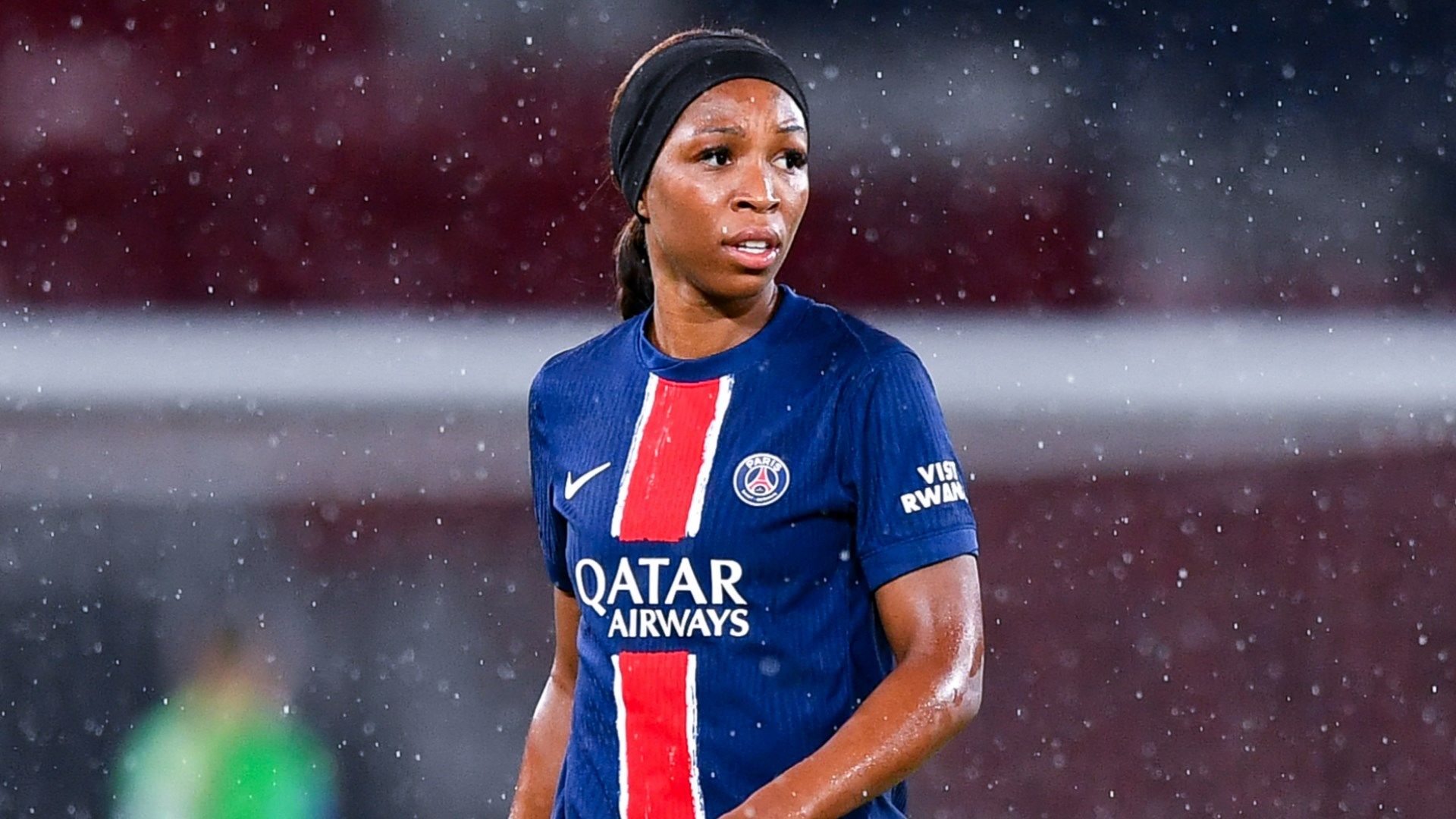 สิงโตลอนดอนซิตี้ยืนยันการเซ็นสัญญากับเกรซ เกโยโร กองกลาง PSG ในวันสุดท้ายของตลาดซื้อขายด้วยค่าตัวสถิติโลก 1.4 ล้านปอนด์