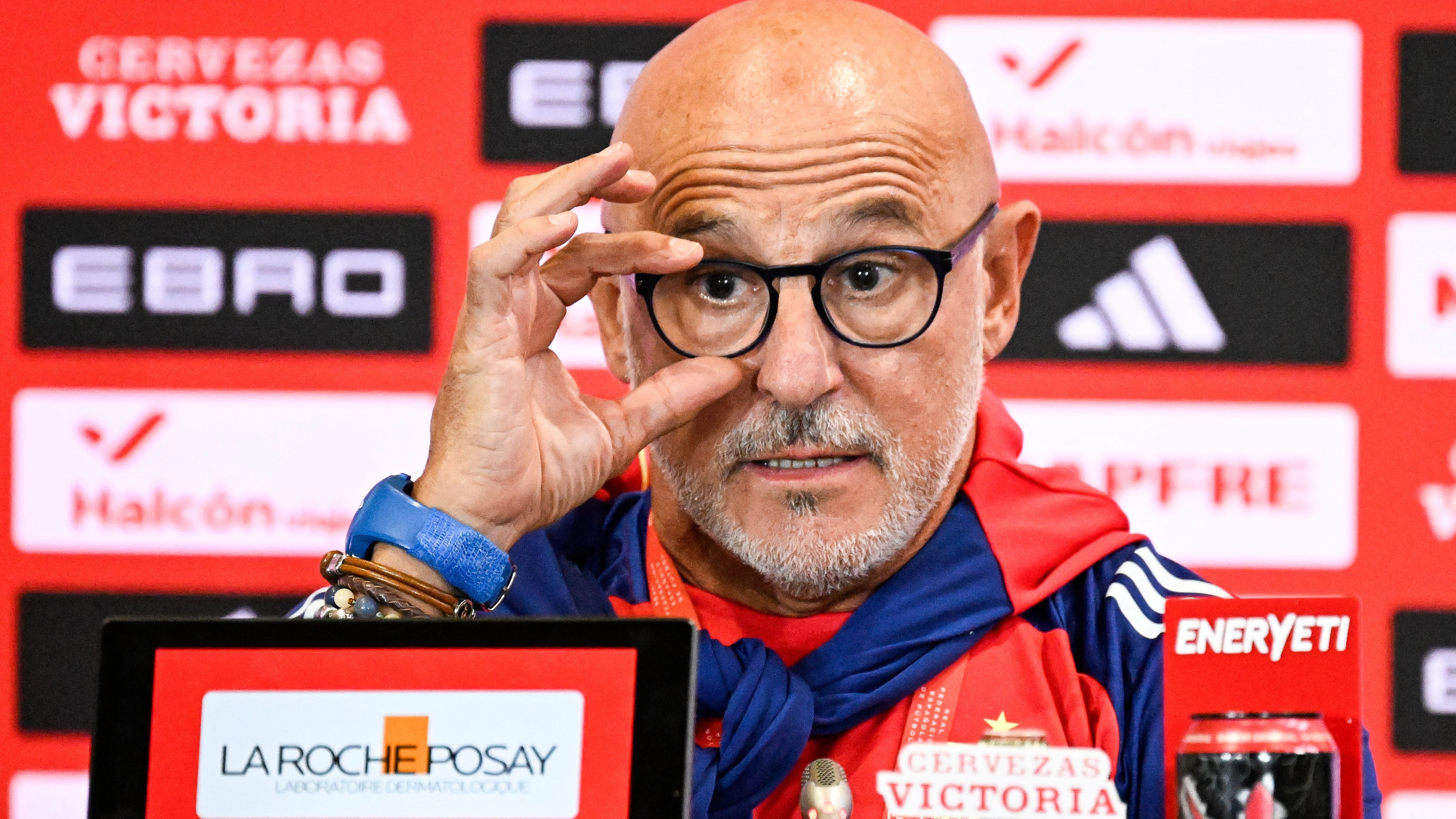 Luis de la Fuente Praises Underappreciated Chelsea Full-Back Marc Cucurella, Expressing Confidence in Spain's Striker Options