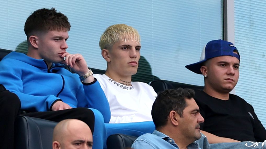 'Can't stand it' – Jamie Carragher hits out at Alejandro Garnacho's behaviour at Stamford Bridge ahead of Chelsea move