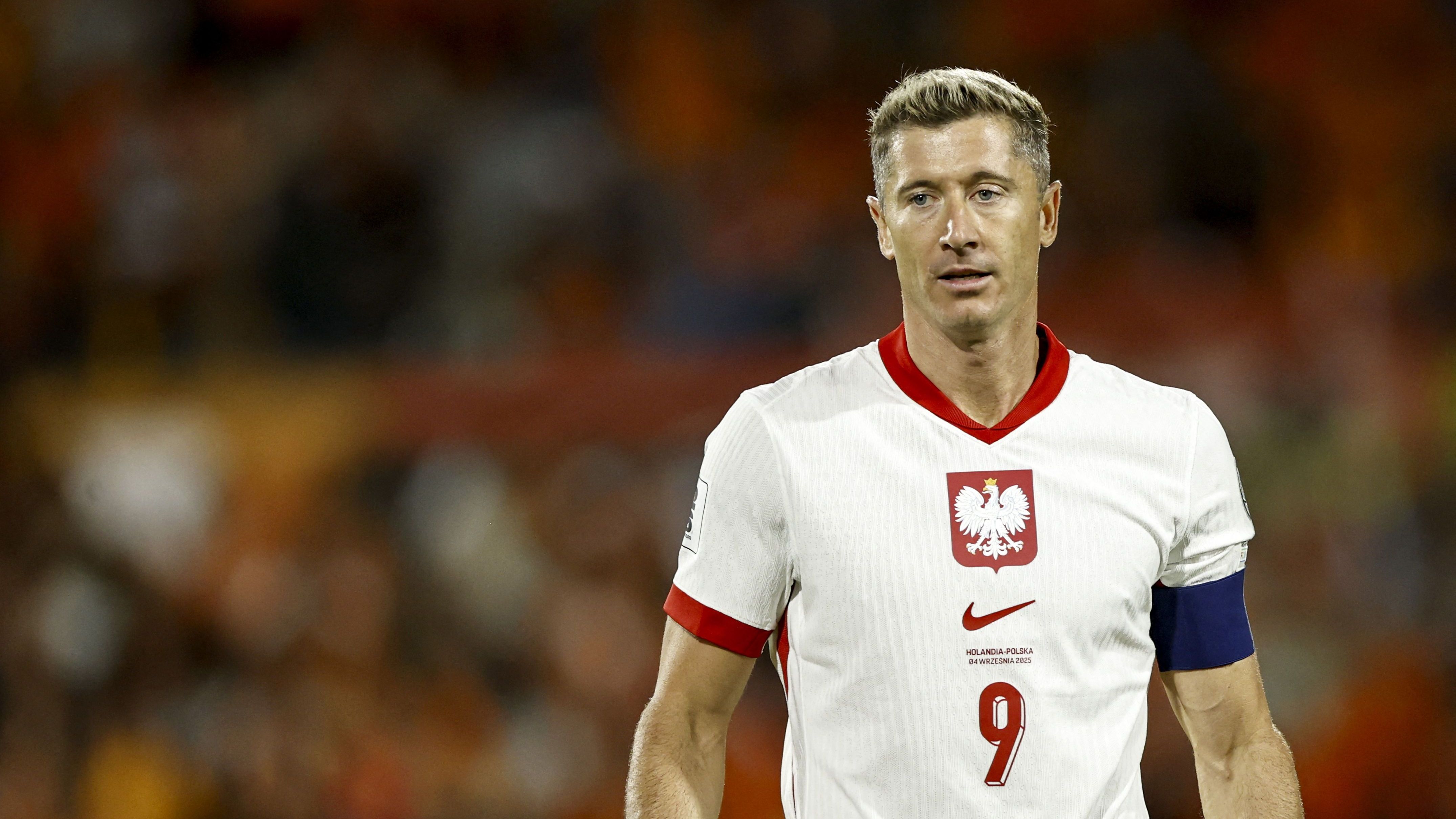 Robert Lewandowski Refutes Claims of Quitting Poland Amid Captaincy Dispute, Returns for Barcelona in Draw Against Netherlands