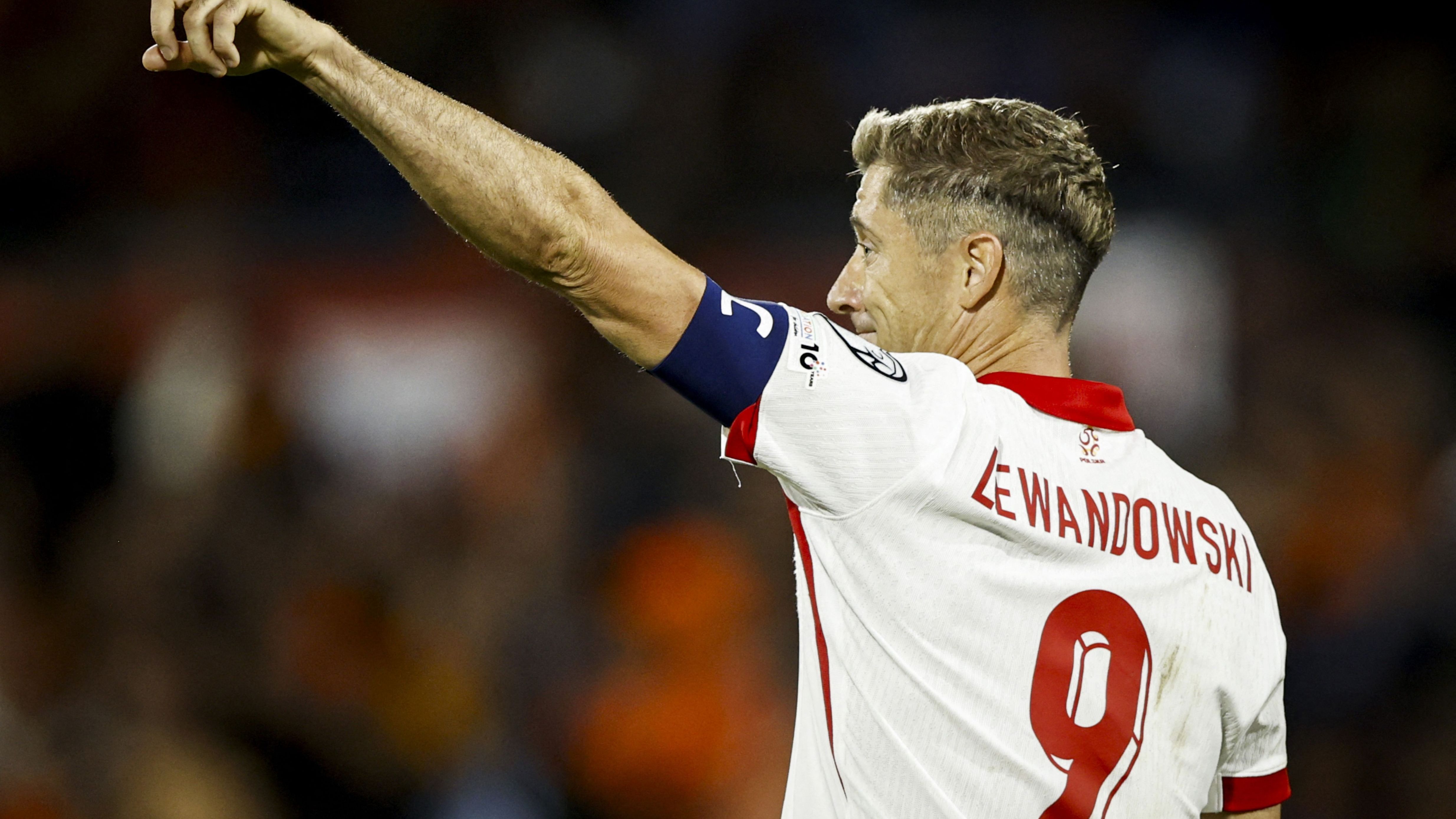 Robert Lewandowski Refutes Claims of Quitting Poland Amid Captaincy Dispute, Returns for Barcelona in Draw Against Netherlands