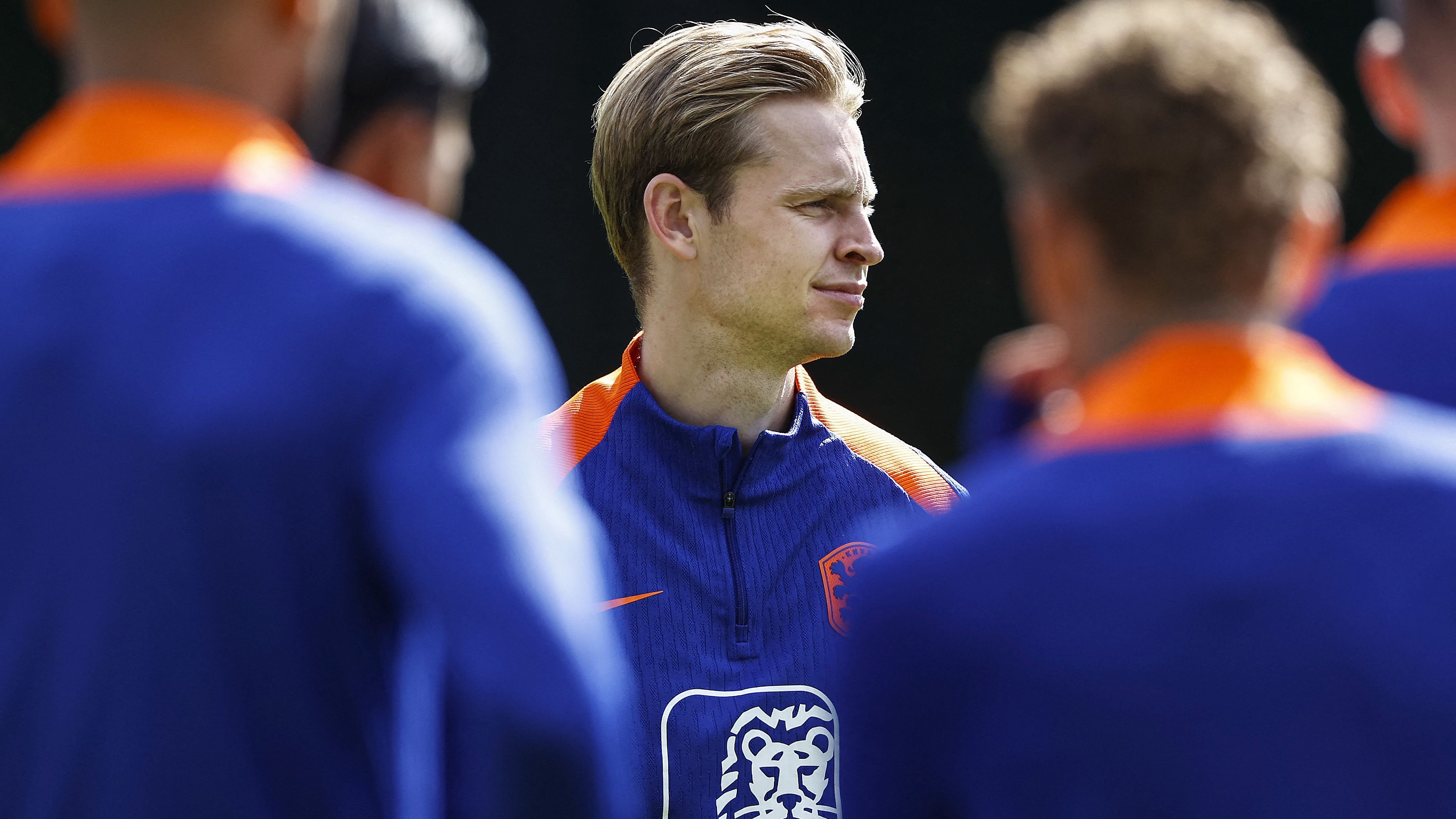 Frenkie de Jong Expresses Dissatisfaction with the Netherlands' Collapse, Criticizing Second-Half Performance Against Poland