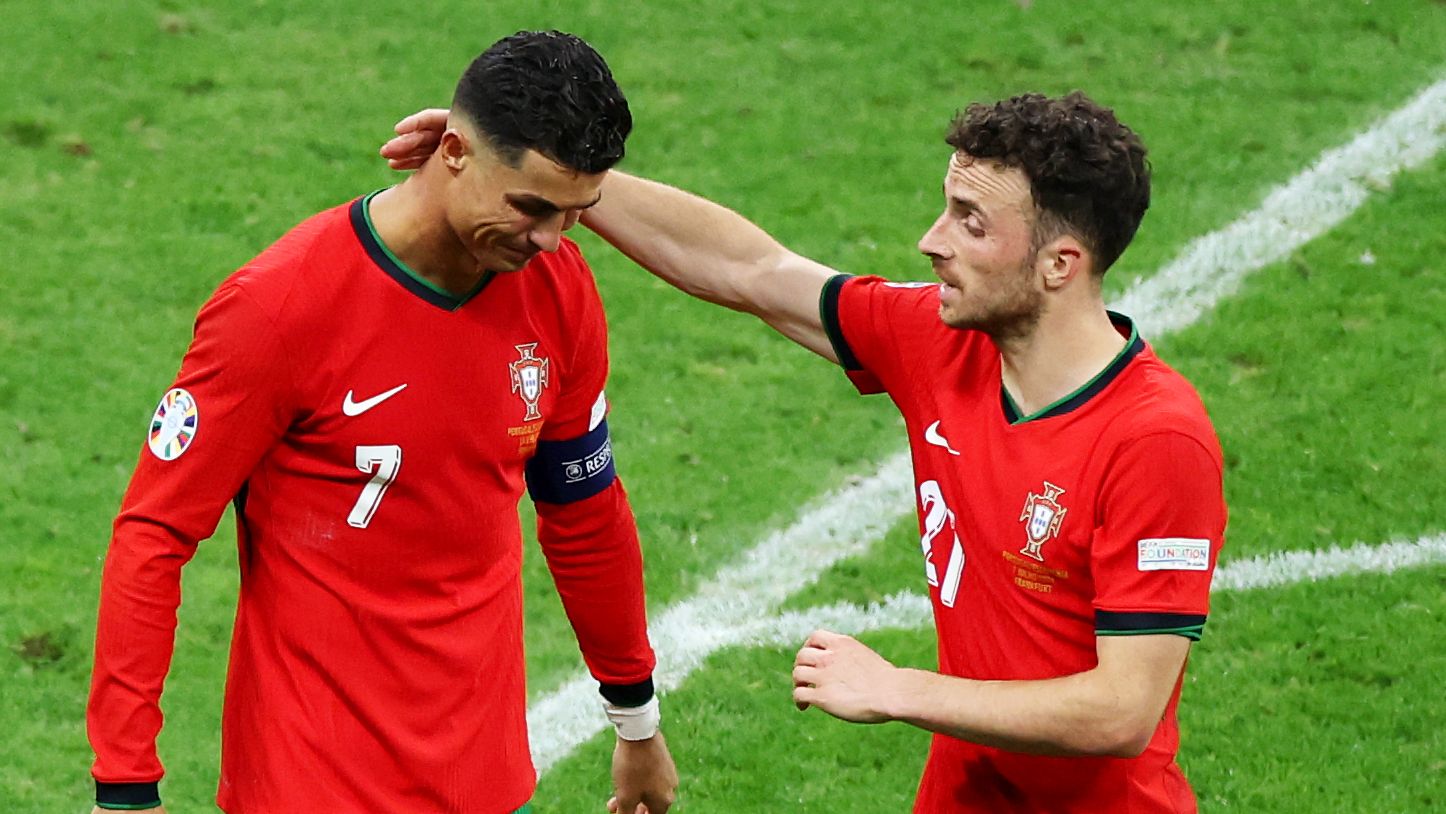 Roberto Martinez Sees ‘Sign' in Cristiano Ronaldo's 21st-Minute Goal, Honoring Diogo Jota in Portugal's First Match After His Tragic Passing