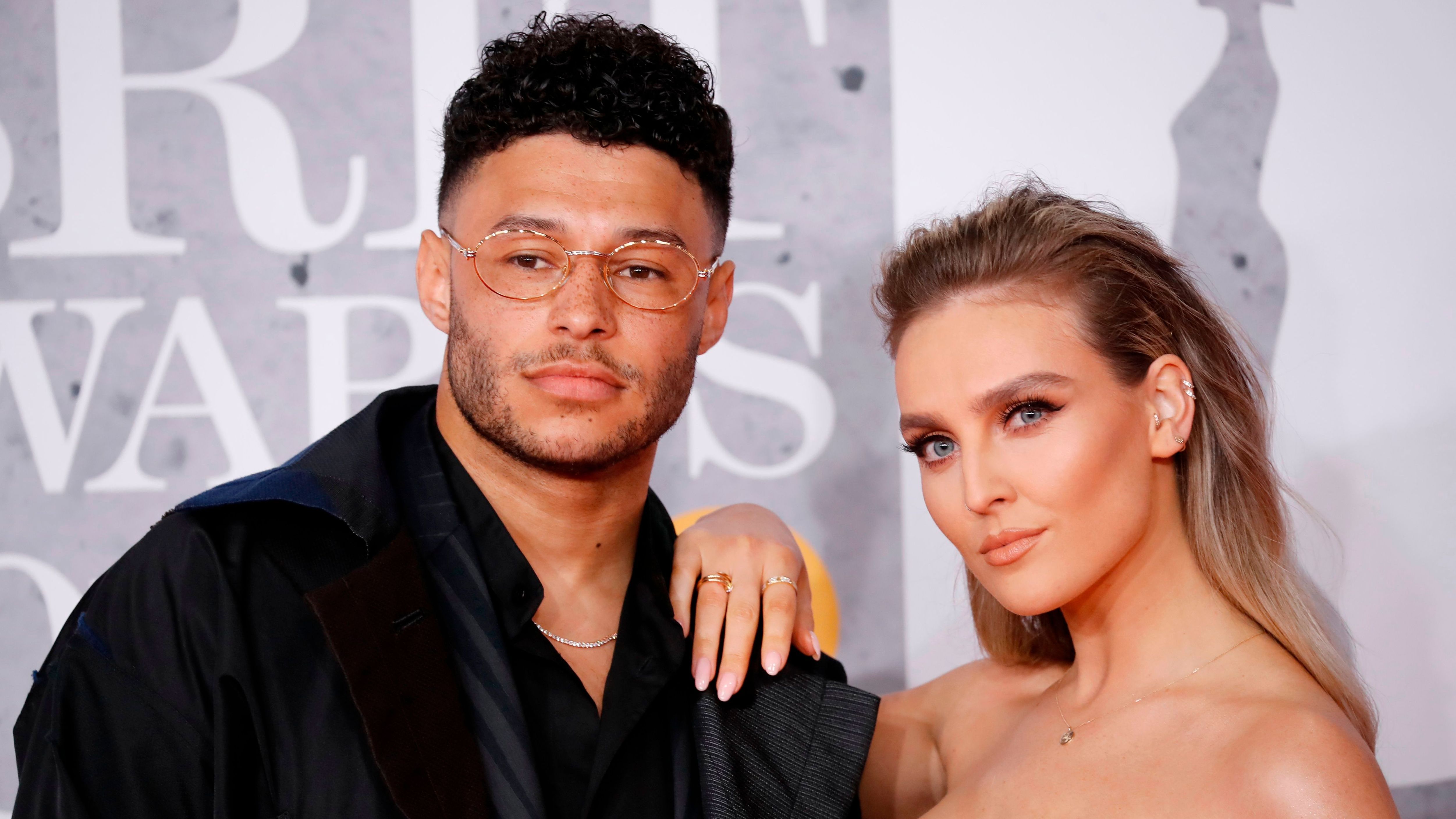 Alex Oxlade-Chamberlain y su prometida Perrie Edwards anuncian que esperan su segundo hijo