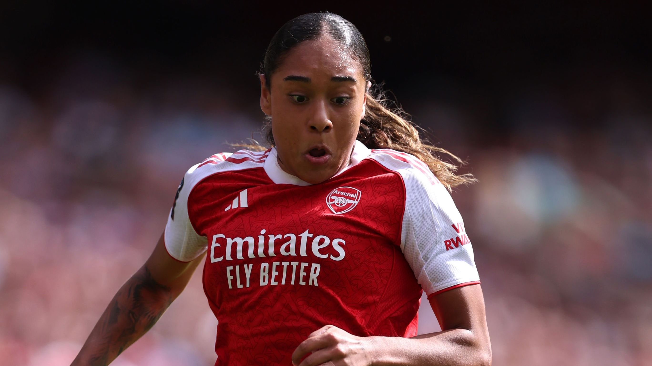 Video: Arsenal's £1 Million Signing Olivia Smith Scores Impressive Long-Range Goal on Debut