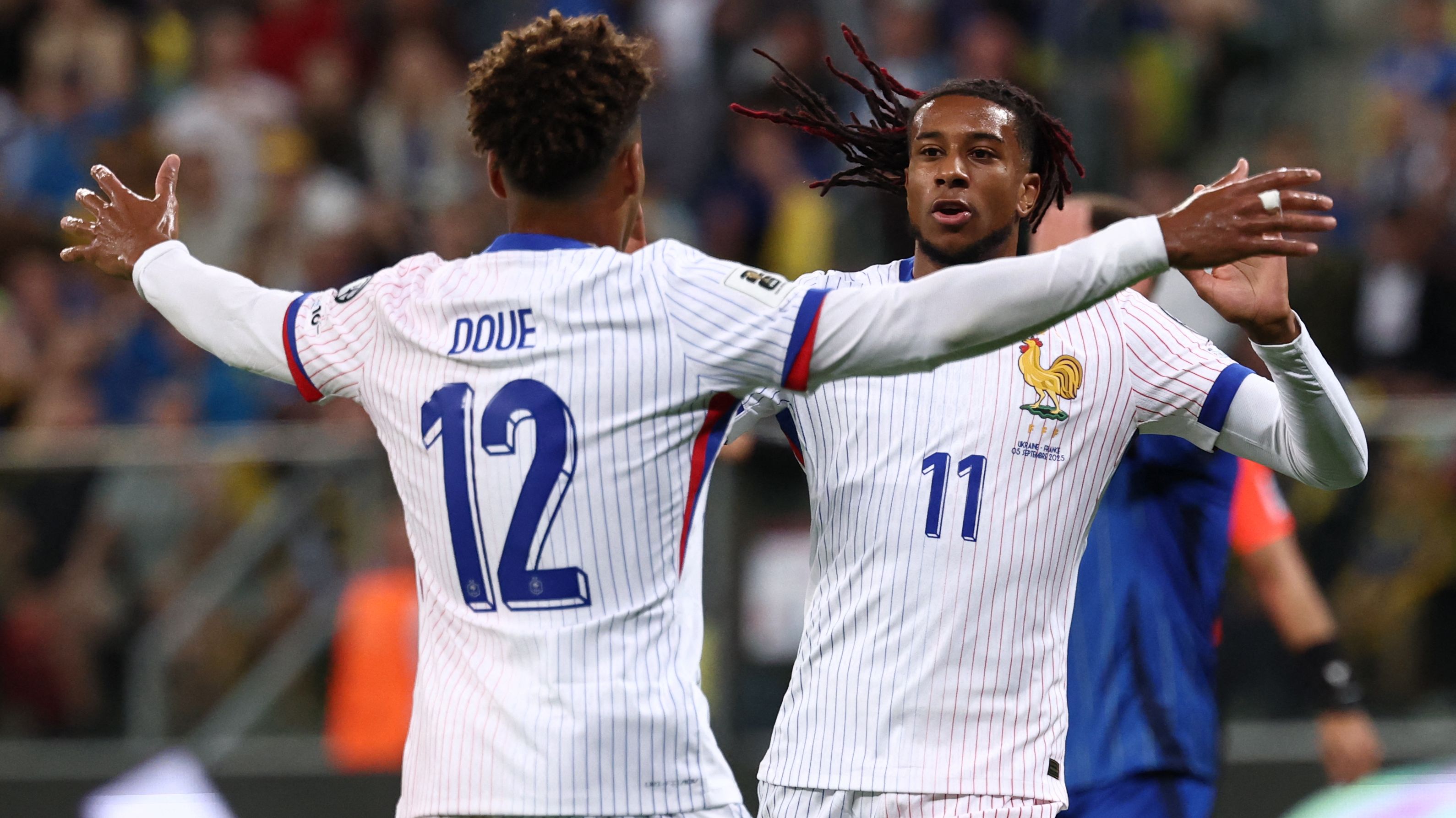 Michael Olise Praised for Exceptional Versatility and Technical Prowess by Griezmann, Deschamps, and Teammates at France and Bayern Munich