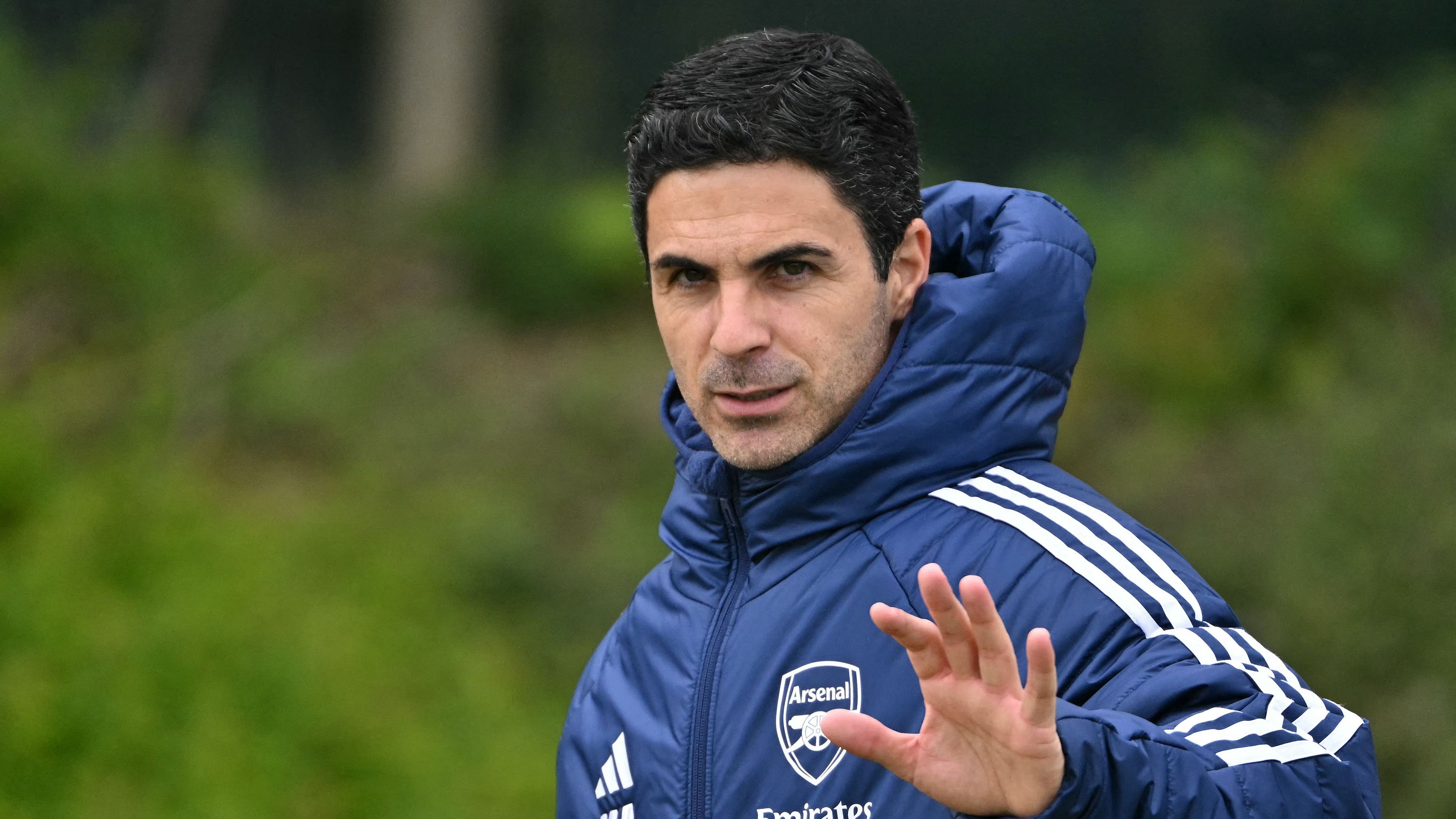 Tottenham Hotspur and Arsenal Evaluate Swindon Goalkeeper as North London Rivals Vie for Teenage Prospect