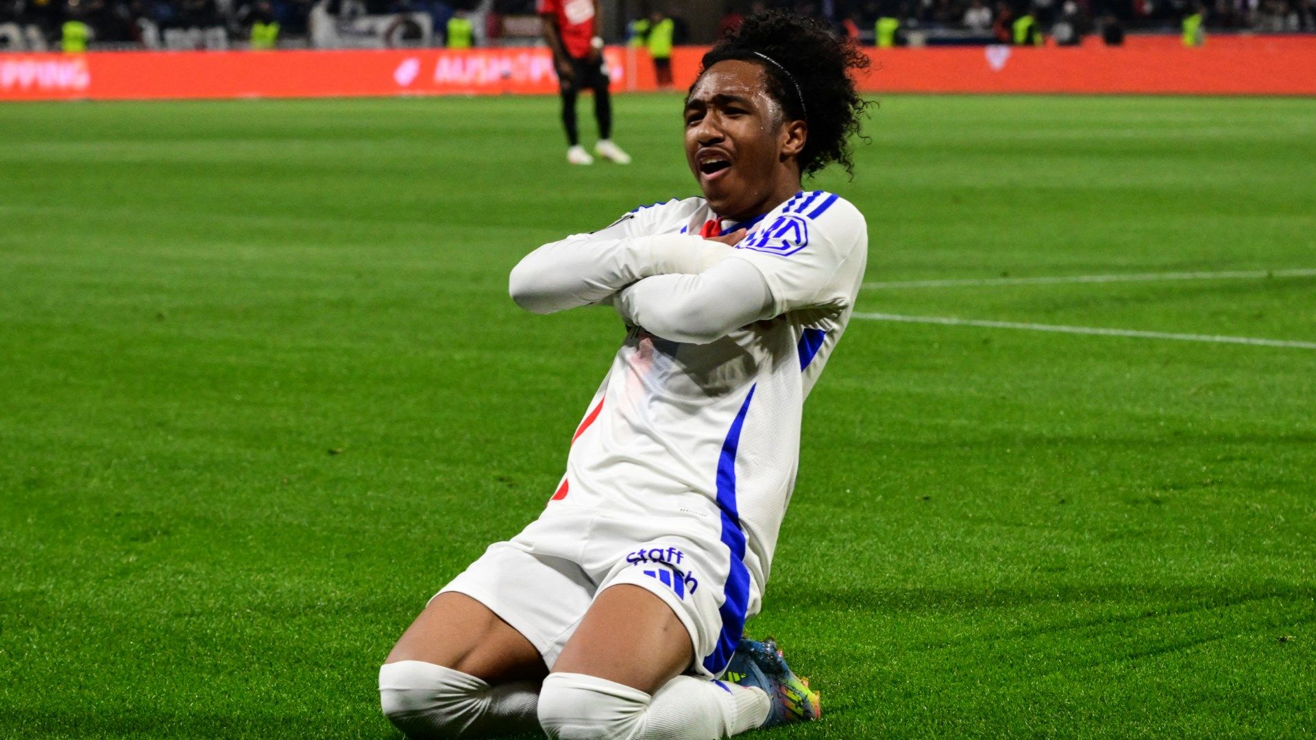 Lyon Star Acknowledges Transfer Interest from Liverpool and Chelsea, Explaining His Decision to Remain with the Club