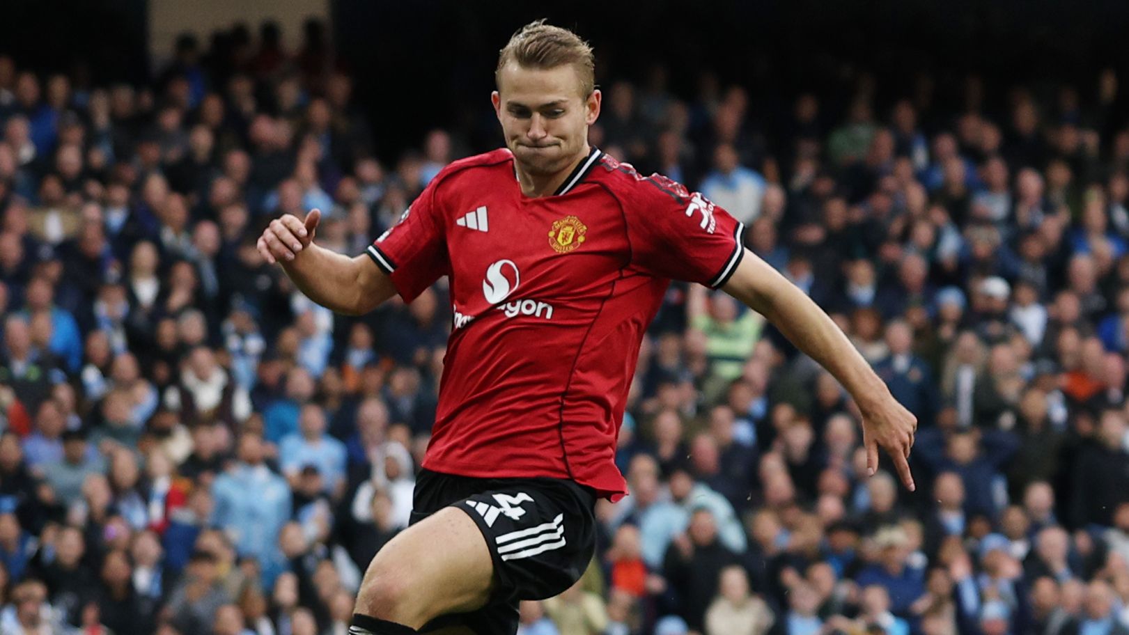 Manchester United Player Ratings vs. Manchester City: Luke Shaw's Disappointing Performance as Benjamin Sesko Fades in a Troubled Derby Day for the Red Devils