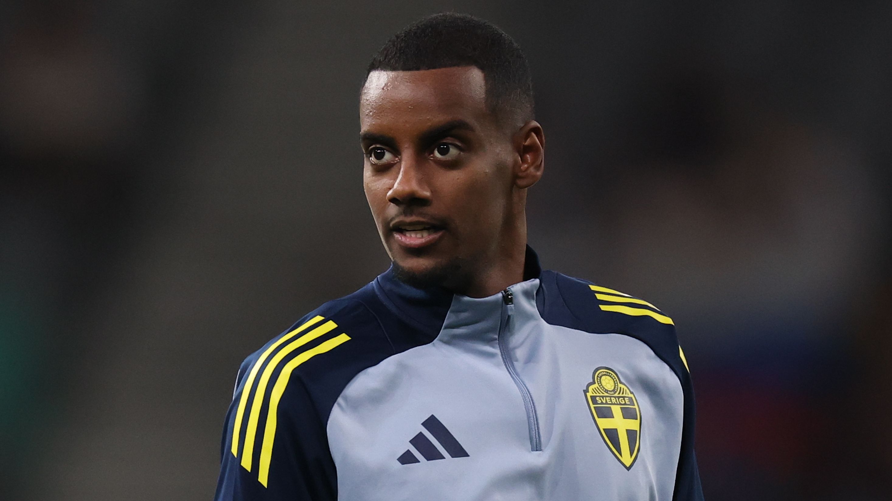 Arne Slot Comments on Newcastle's Yoane Wissa Injury in Relation to Alexander Isak's Debut Delay