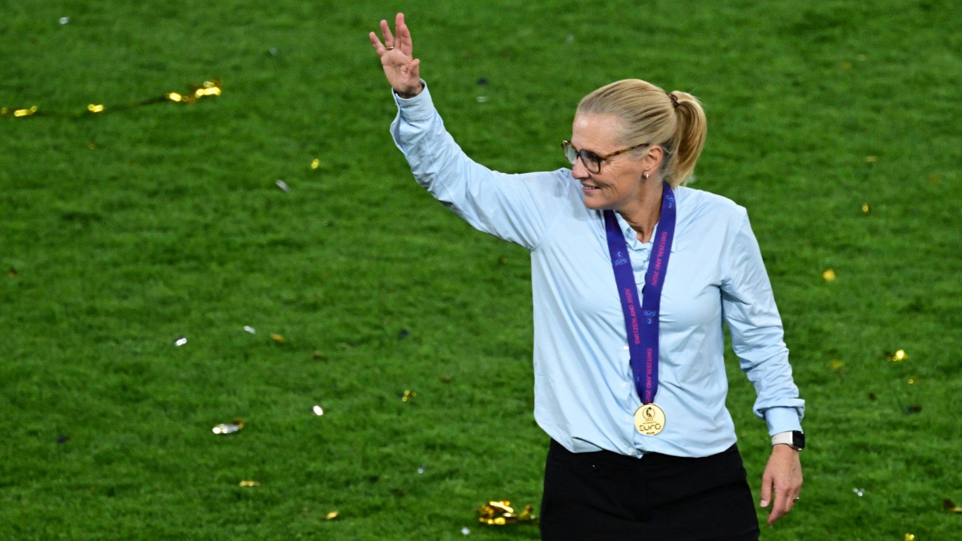 VIDEO: Sarina Wiegman dances & sings with Burna Boy as Lionesses boss surprised on stage by 'favourite artist' during Euro 2025 celebrations outside Buckingham Palace